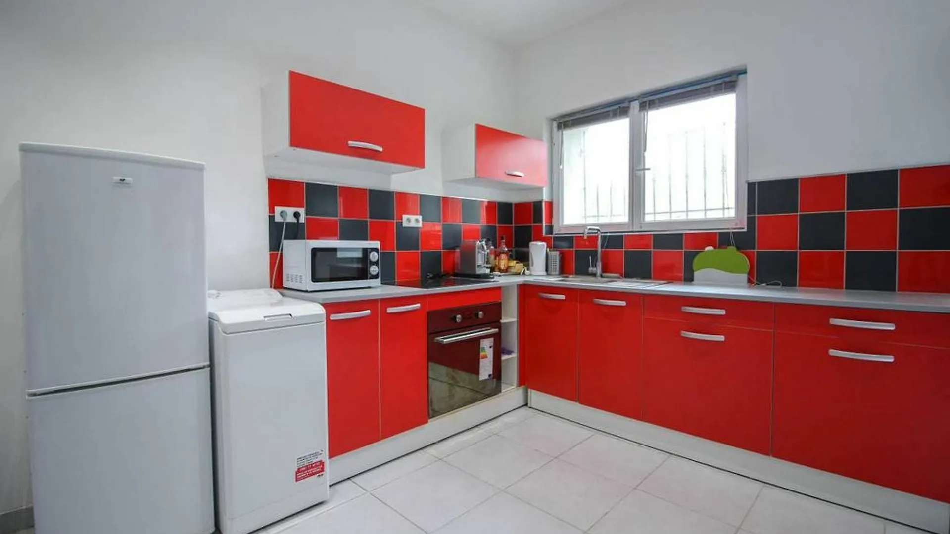 Apartment With 2 Bedrooms In Marseille, With Terrace And Wifi - 5 Km F 0*, Marseille