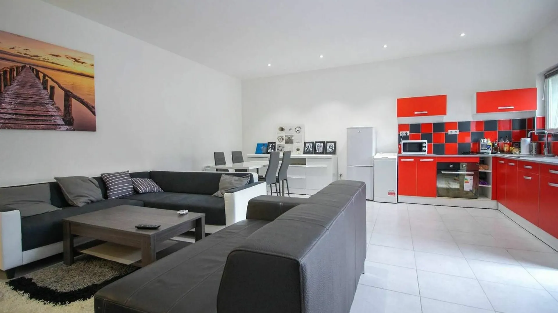 Apartment With 2 Bedrooms In Marseille, With Terrace And Wifi - 5 Km F